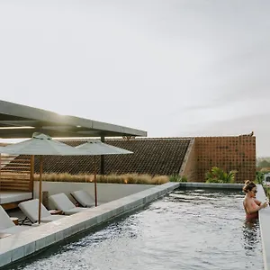 Hotel The Komu Bali, Canggu